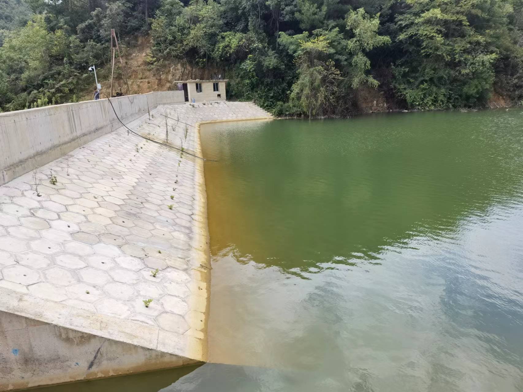 花溪区挖煤冲水库扩建工程