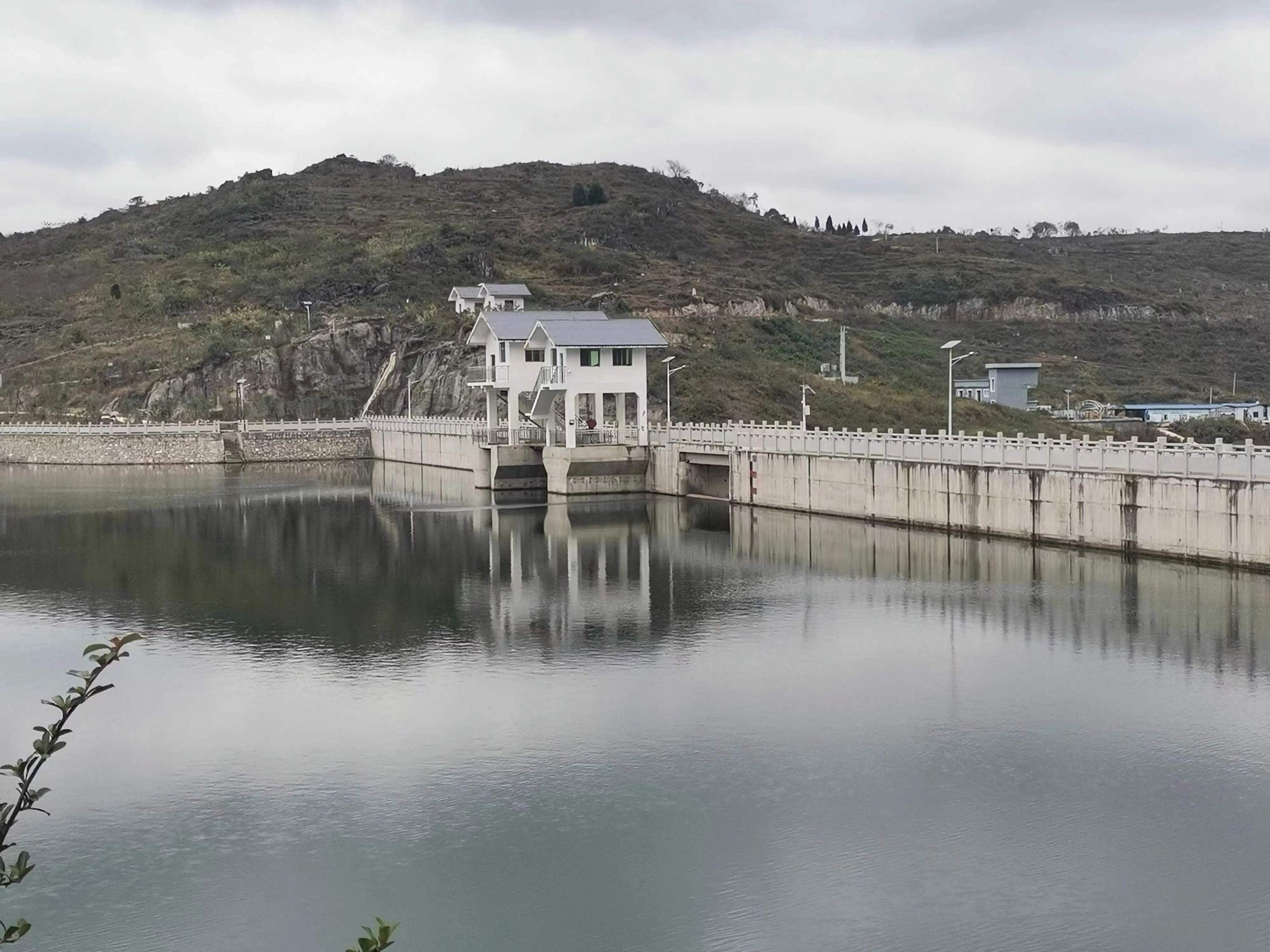 贞丰县超千水库（烟水配套水源）工程 案例图片 2